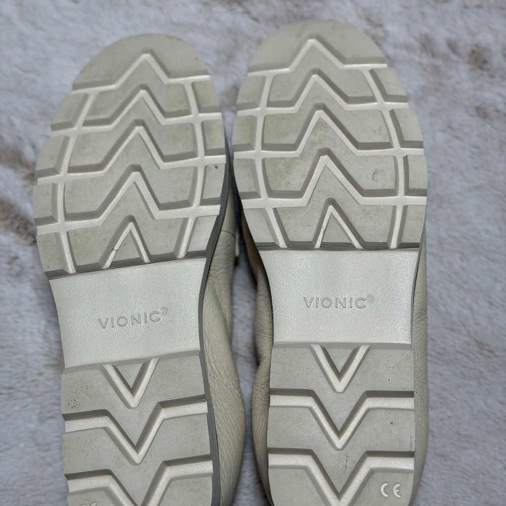Vionic Women’s Cynthia Loafer - Cream Leather 11W - Picture 15 of 15